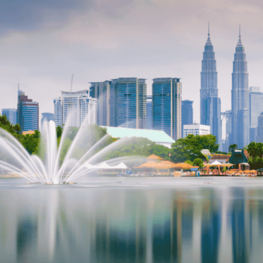 Thương mại của Malaysia tiếp tục phục hồi mạnh mẽ hơn trong vài quý tới