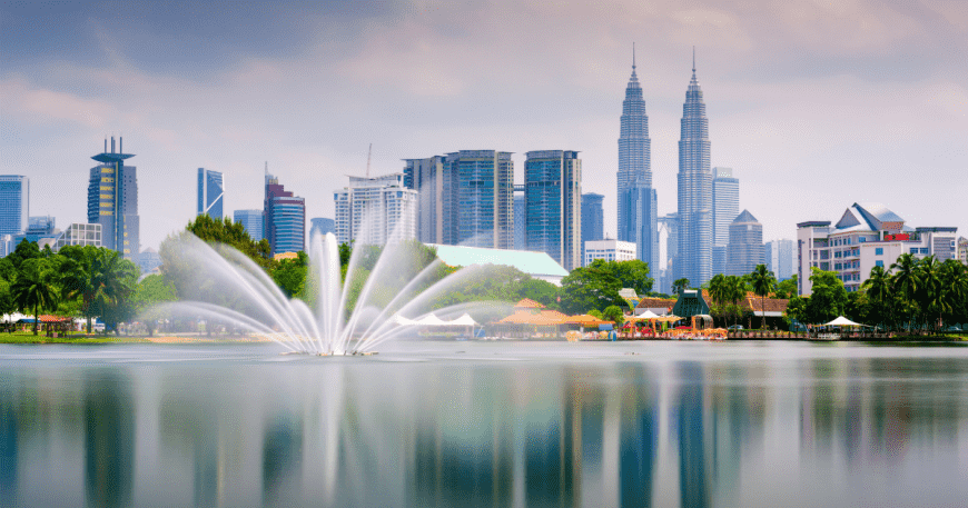 Thương mại của Malaysia tiếp tục phục hồi mạnh mẽ hơn trong vài quý tới